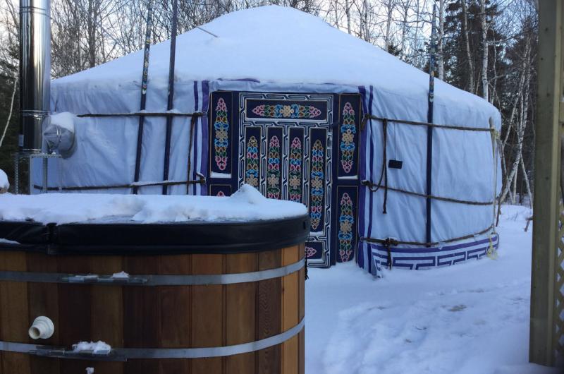 2 Night Honeymoon and Hot Tub Getaway 2 Night Honeymoon and Hot Tub Getaway